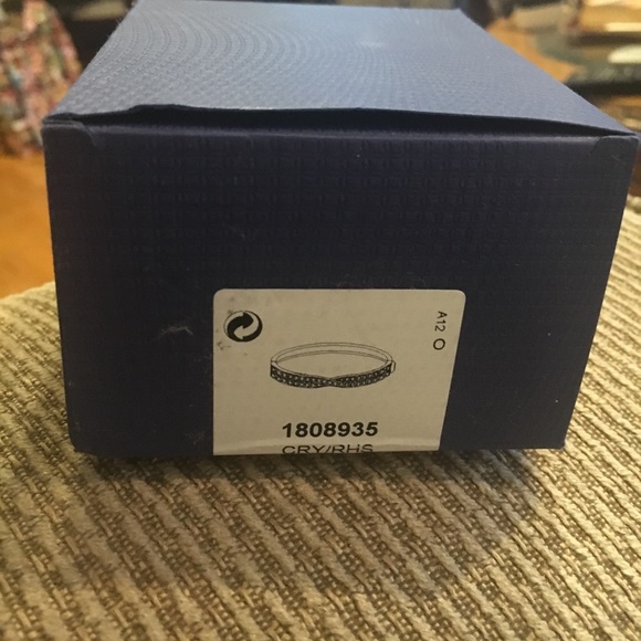 Swarovski crystal EDITH Bangle - Picture 3 of 5