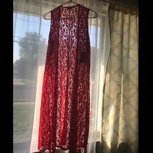 NWT LulaRoe Joy Vest Lacy Red