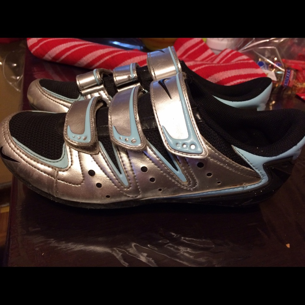Used Nike women's cycling shoes.