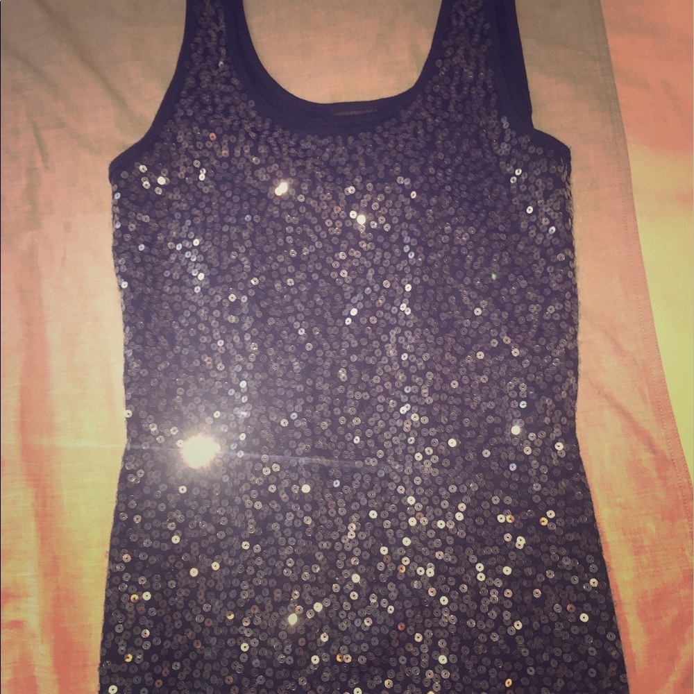 Black holographic tank top