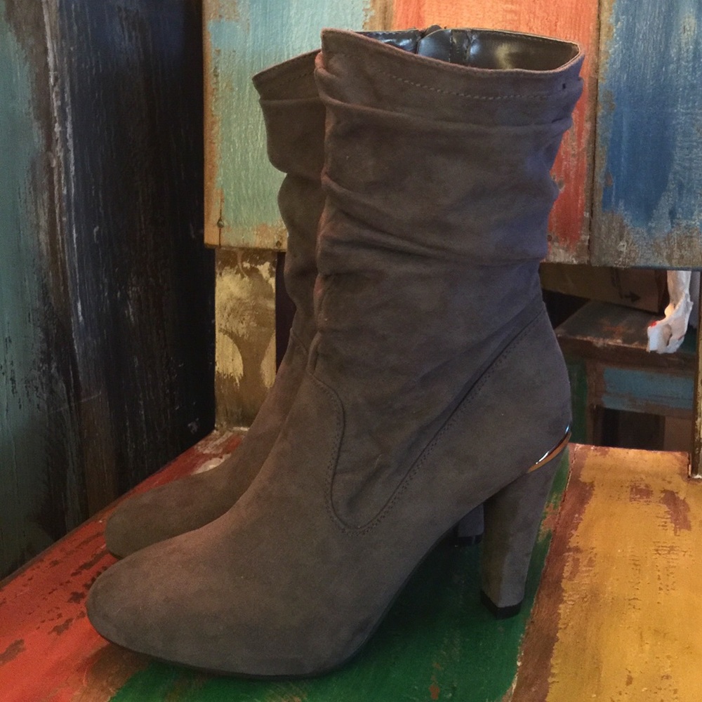 Grey Jennifer Lopez suede slouchy boots