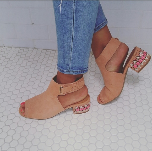 //The Sammie// Blush pink embroidered chunky heel - Picture 6 of 8