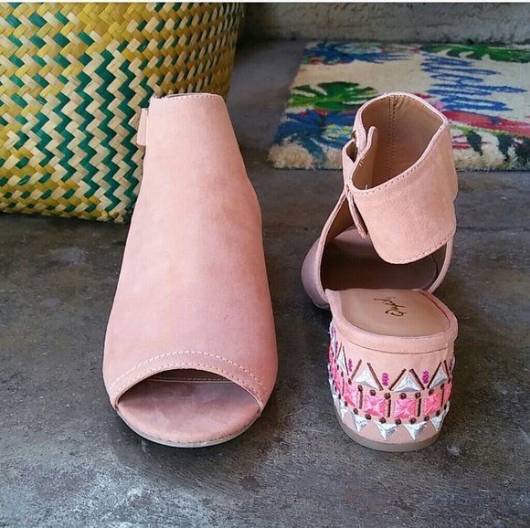 //The Sammie// Blush pink embroidered chunky heel - Picture 8 of 8