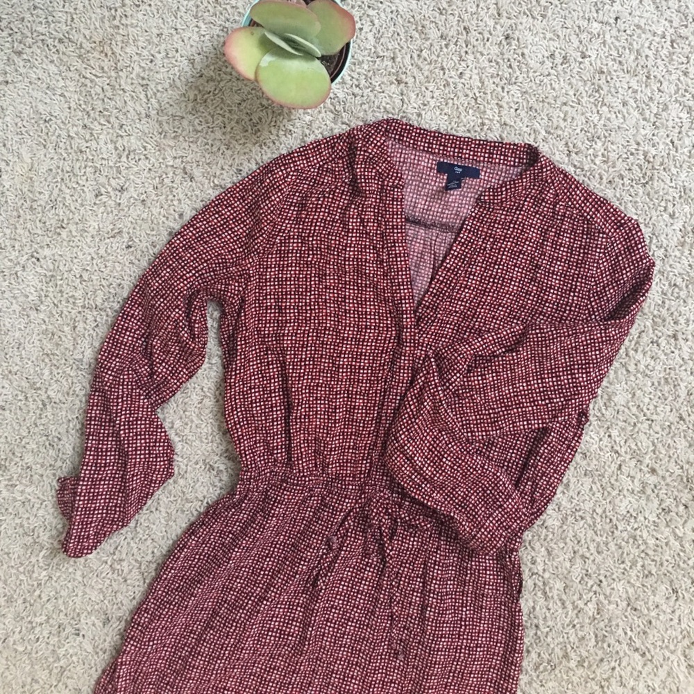 GAP red black & white long sleeve dress