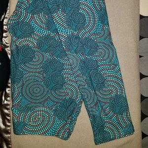 LuLaRoe OS leggings!