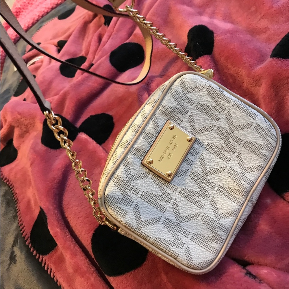 Michael Kors Crossbody Bag LIKE NEW!