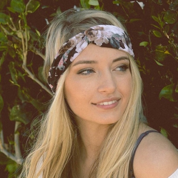 Vintage Floral Headband - Picture 2 of 5