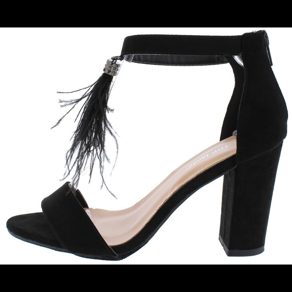 Black Sandal w/ ankle strap and chunky heel