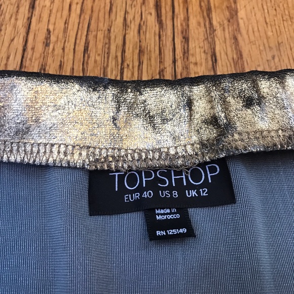 Gold crushed velvet Topshop skirt! Size 8 stretch - Picture 3 of 3