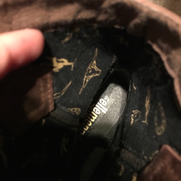 Boots - Picture 4 of 4