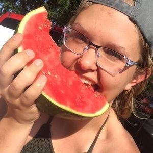 Meet your Posher, Elora