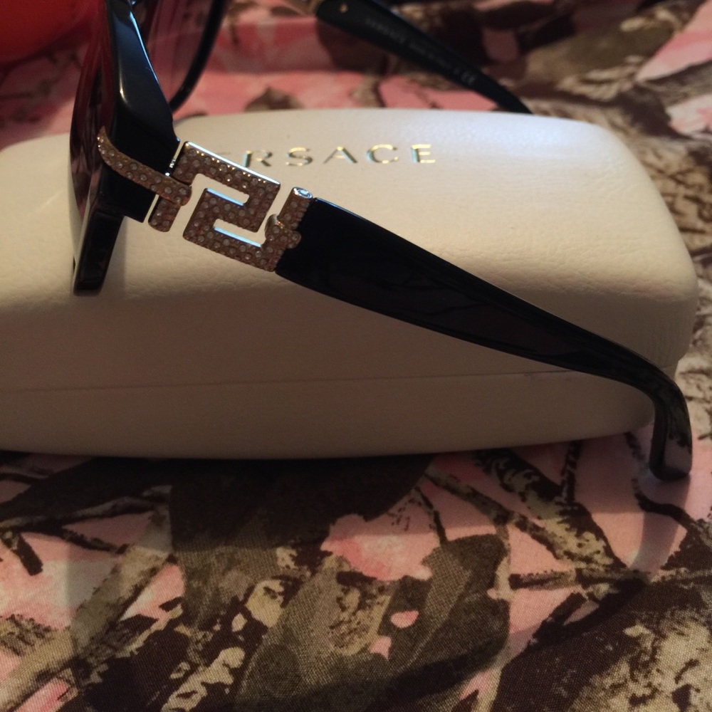 Versace Sunglasses - Picture 2 of 4