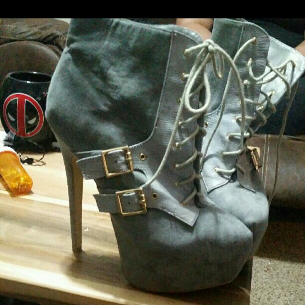 Spring Cleaning!!!!! Lace up booties