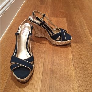Never worn Lilly Pulitzer wedge sandals