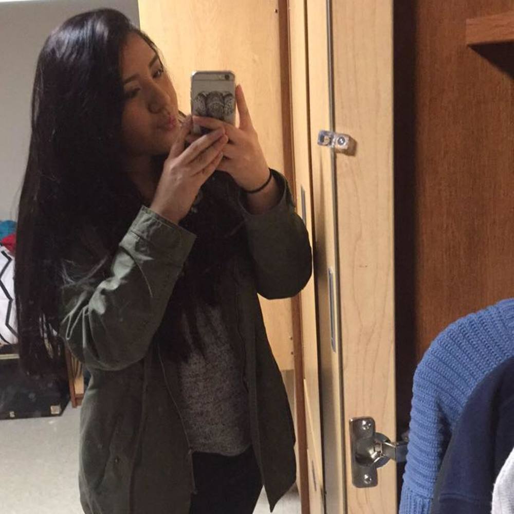 Meet your Posher, Alejandra