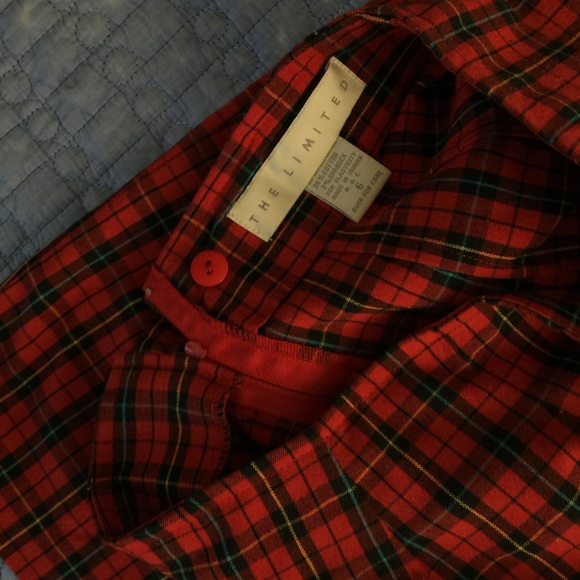 ♥️PLAID RED SKIRT - Picture 3 of 4