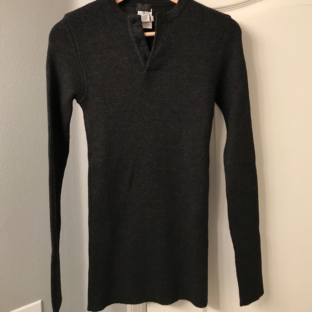 D&G black sweater
