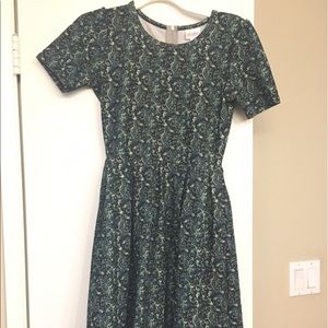 LuLaRoe small Amelia