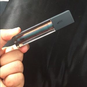 BITE BEAUTY PRISMATIC PEARL LIP GLOSS