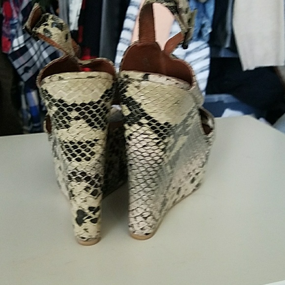 Jeffrey campbell Mariel wedge size 6 - Picture 3 of 6