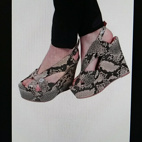 Jeffrey campbell Mariel wedge size 6 - Picture 5 of 6