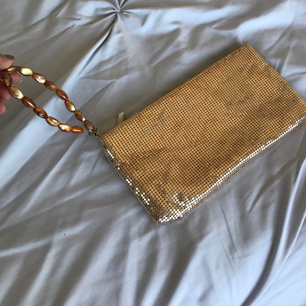 ✨Guess wristlet ✨