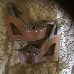 Jessica Simpson wedges