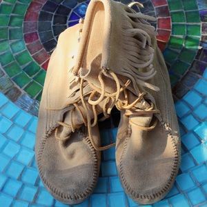 Taupe Suede Minnetonka Tramper Ankle Boot