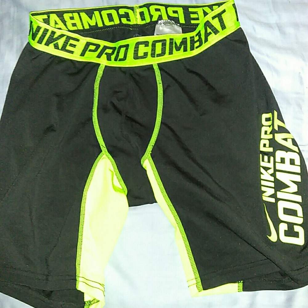 Mens nike pro combat
