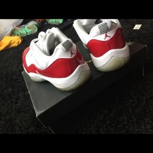 Size 8.5 Jordan 11