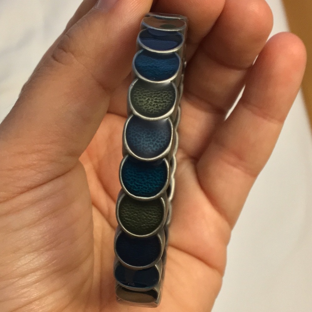 Shades of blue/green coloured bracelet.