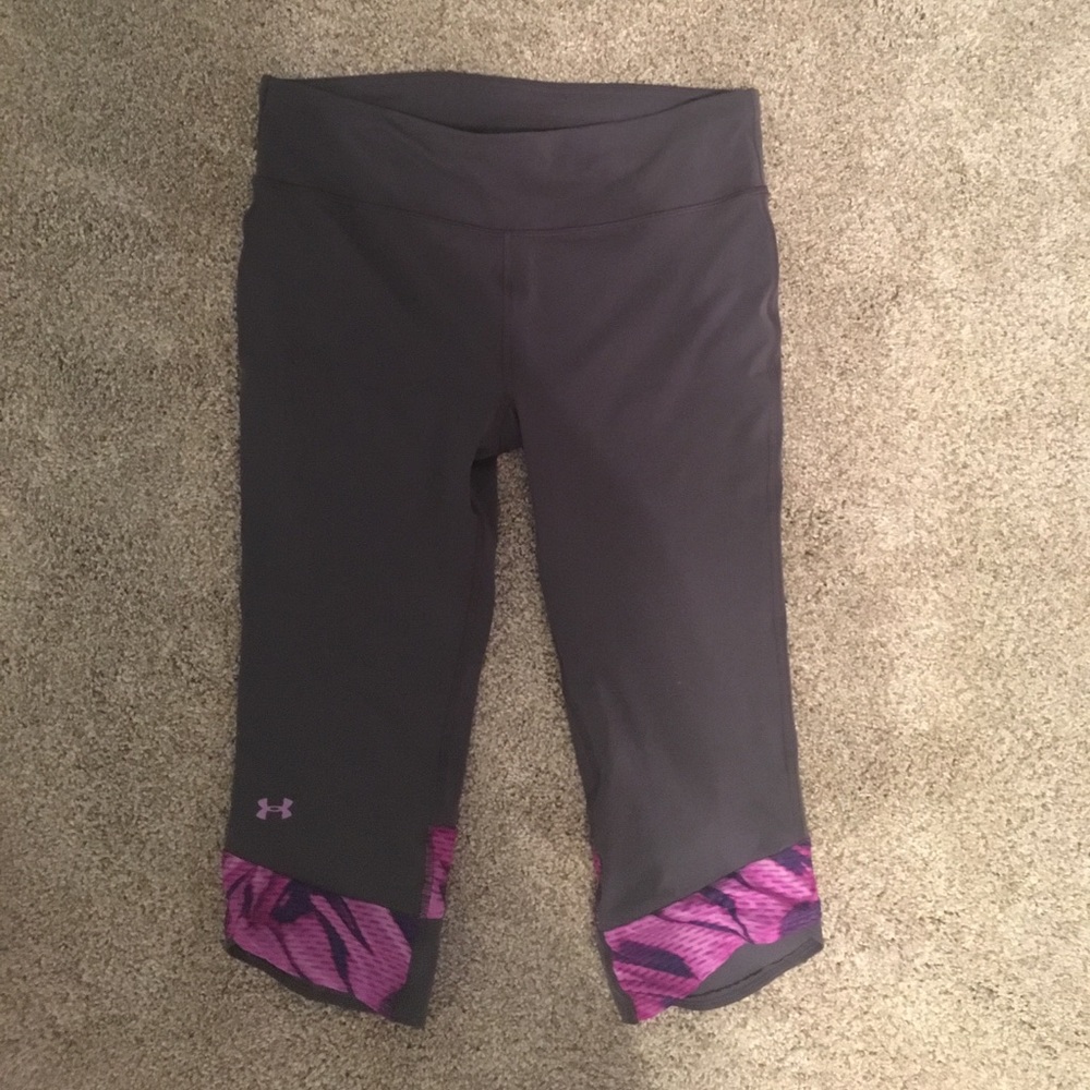 Under armour capris, never worn, only washed