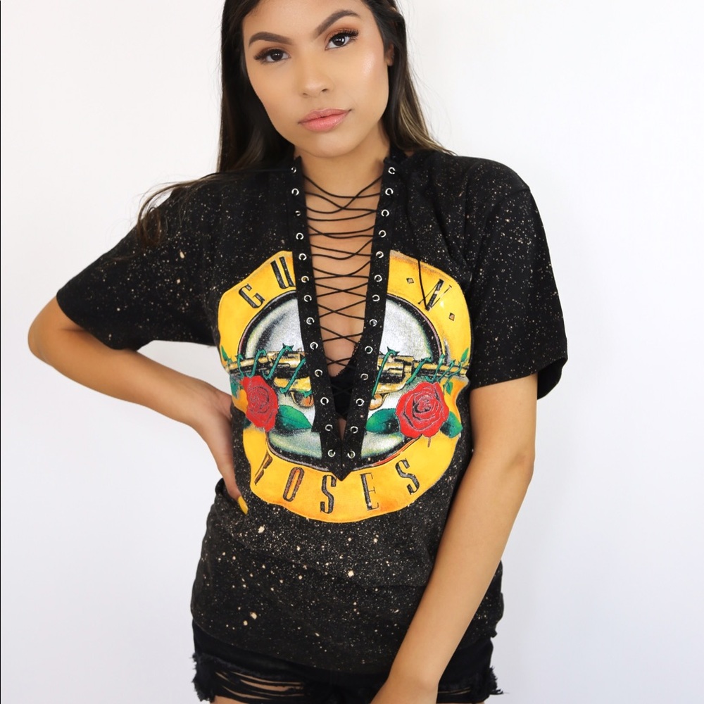 Laced up x bleached Guns n Roses tee.