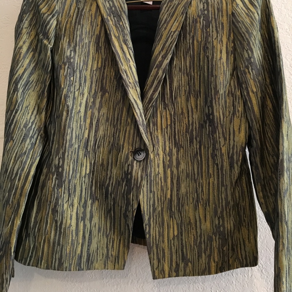 Jacket - Picture 4 of 4