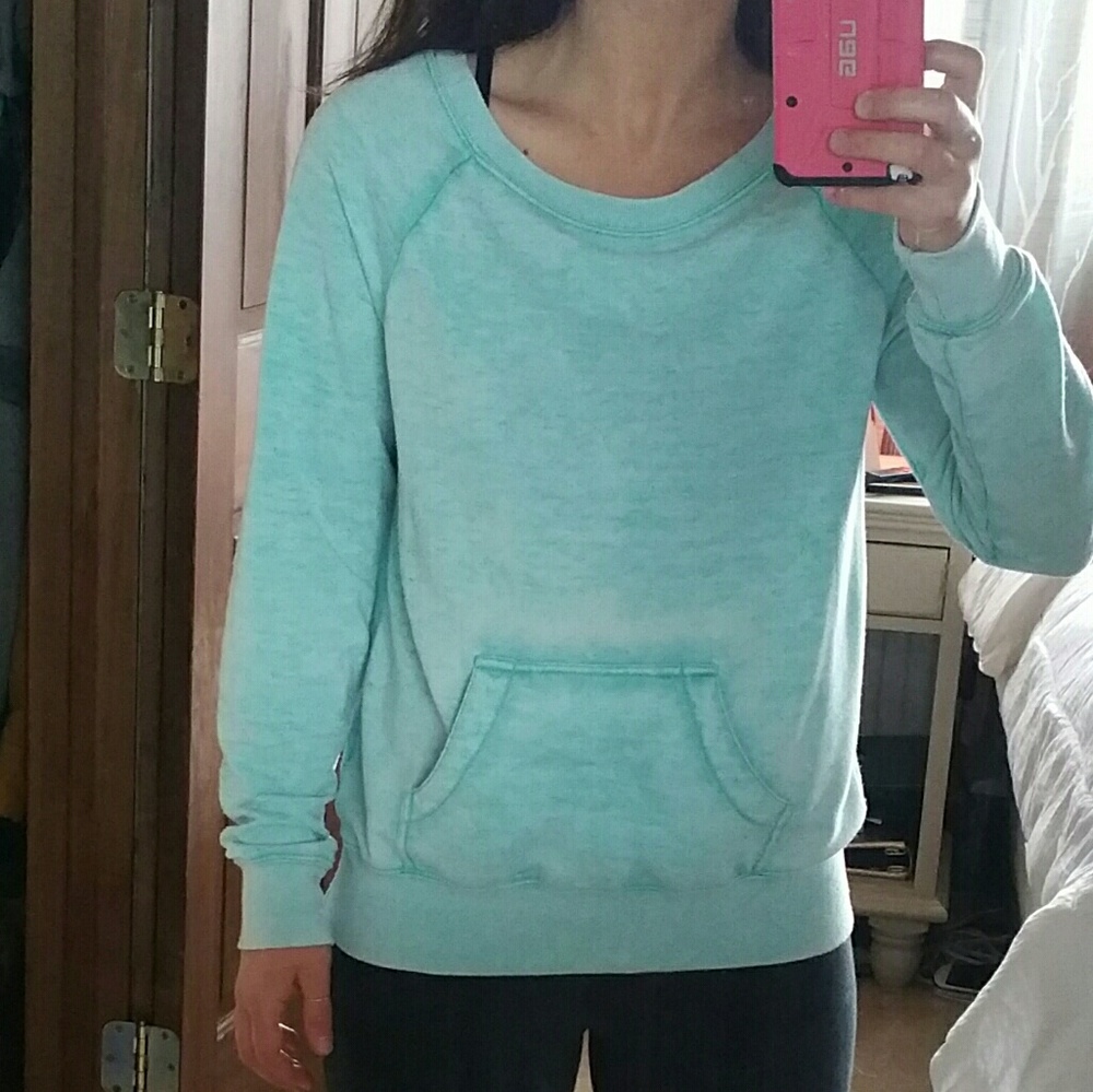 Light weight pullover sweater