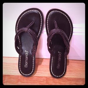 Bernardo brown leather sandals. New.