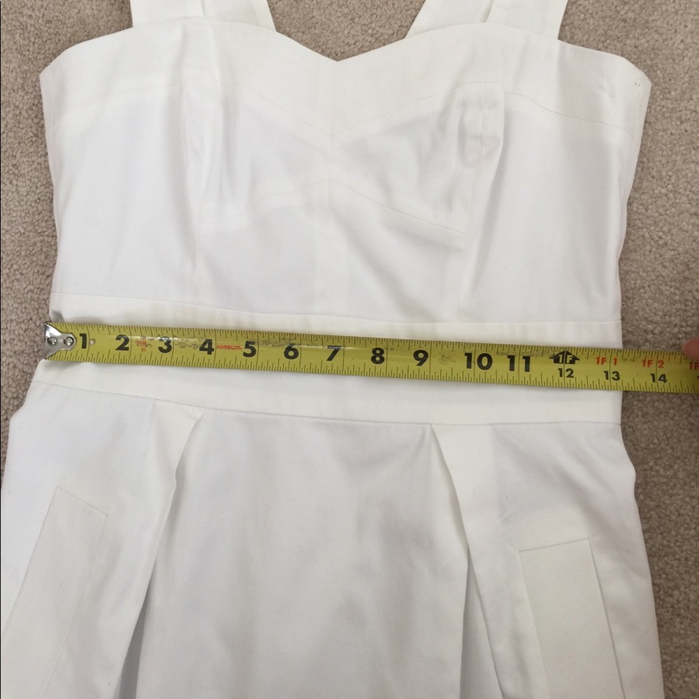 Like 🆕 French Connection ❤️ shaped 👗 - Picture 7 of 8