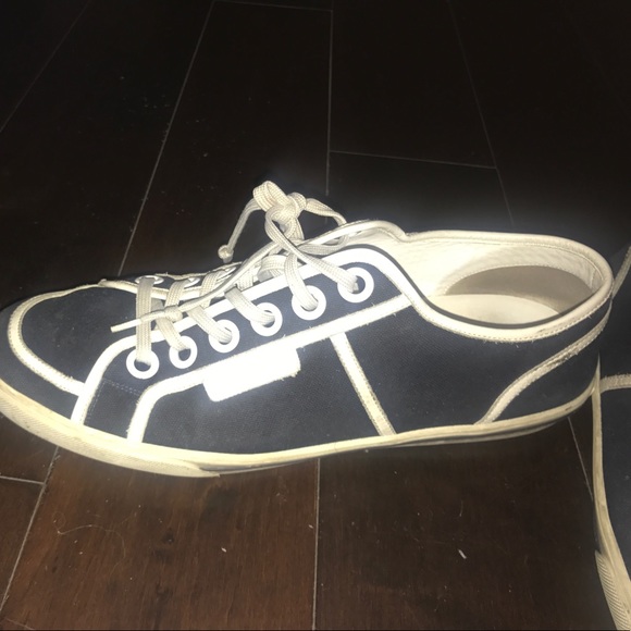 LOUIS VUITTON SIZE 10 SNEAKERS - Picture 2 of 4
