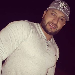 Meet your Posher, Raymond