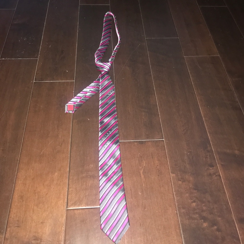 Pink and grey Alfani tie