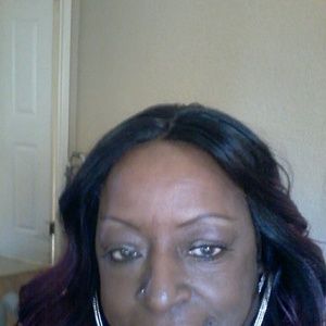 Meet your Posher, Leona