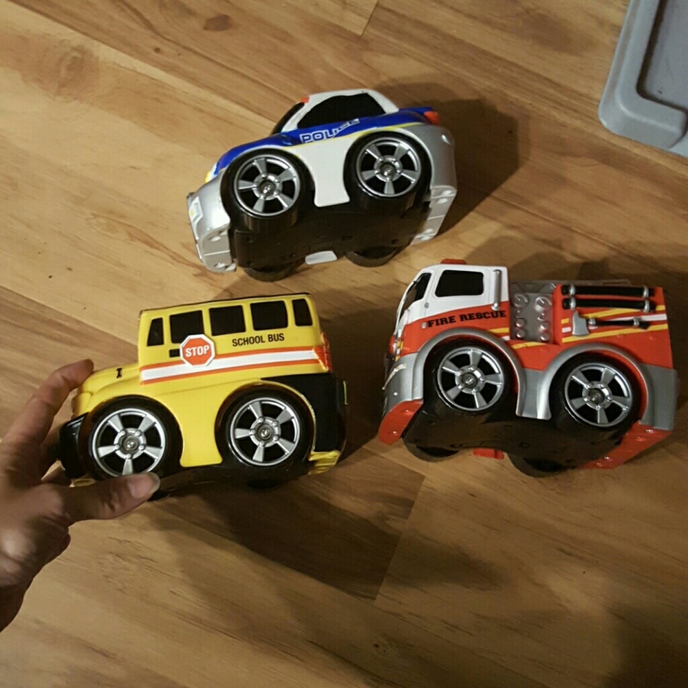 3 sounds cars