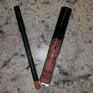 Kylie Cosmetics Lip kit in Apricot