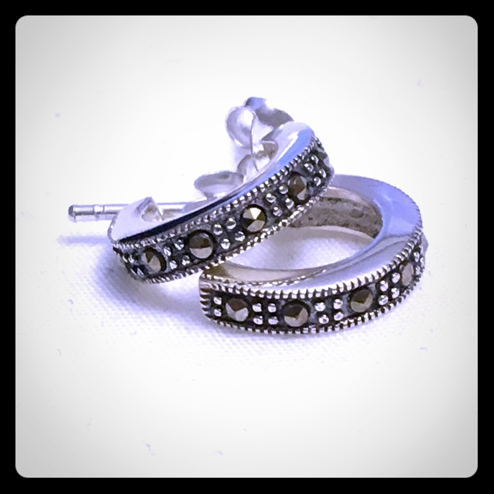 🆕 Cute silver earrings (925) .
