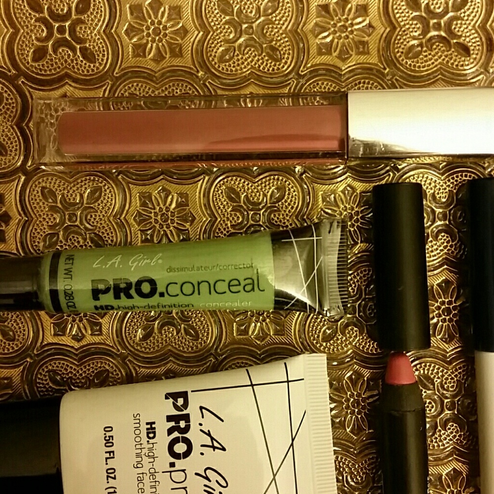 Makeup bundle - Picture 4 of 4