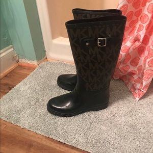 Michael kors rain boots
