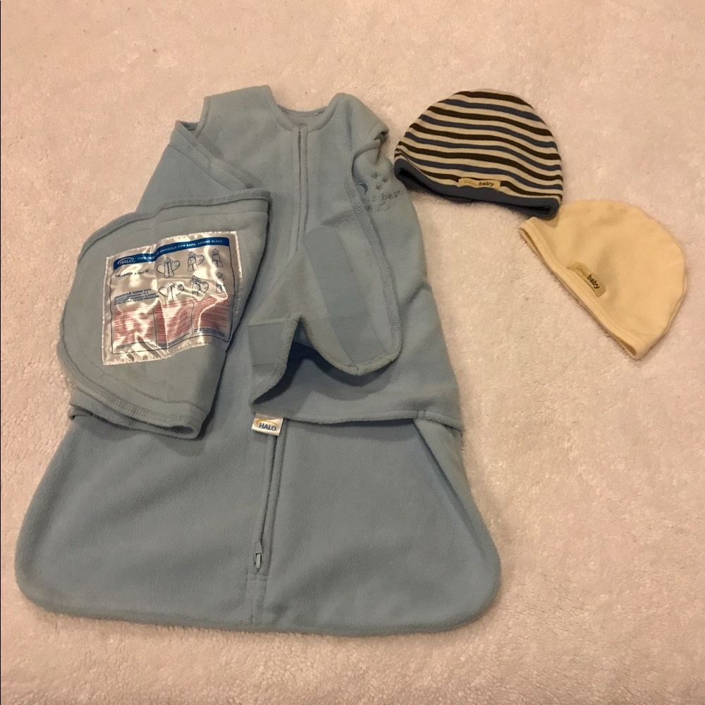 Halo NB Swaddler, Blue & Two NB Hats.  Gently Used