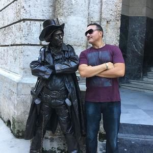 Meet your Posher, Manny