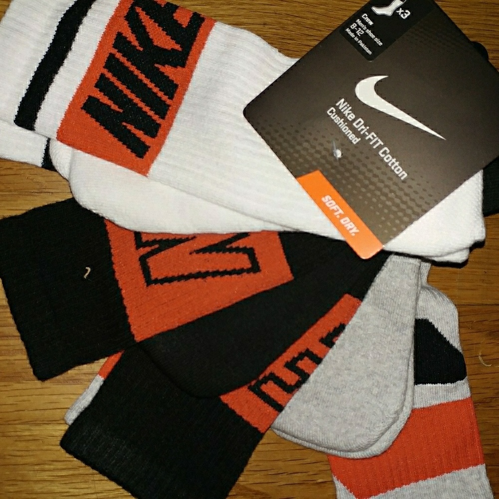 3 Pair New Mens Nike Crew Socks Size 8-12