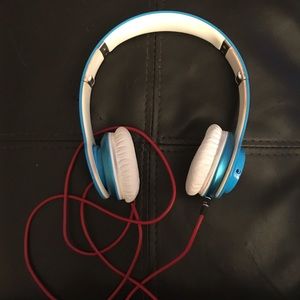 🚫SOLD🚫 Blue beats by dre